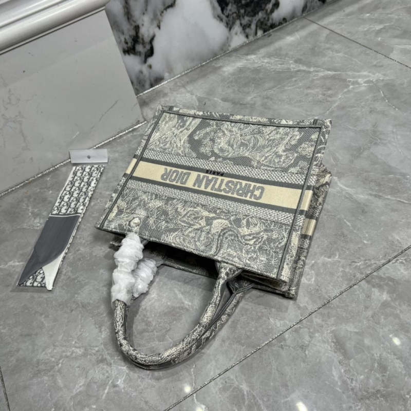 Dior Shopping Bags